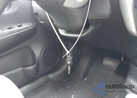 2015 Nissan Versa Note Sv z USA, uszkodzony, nr VIN 3N1CE2CP6FL359564